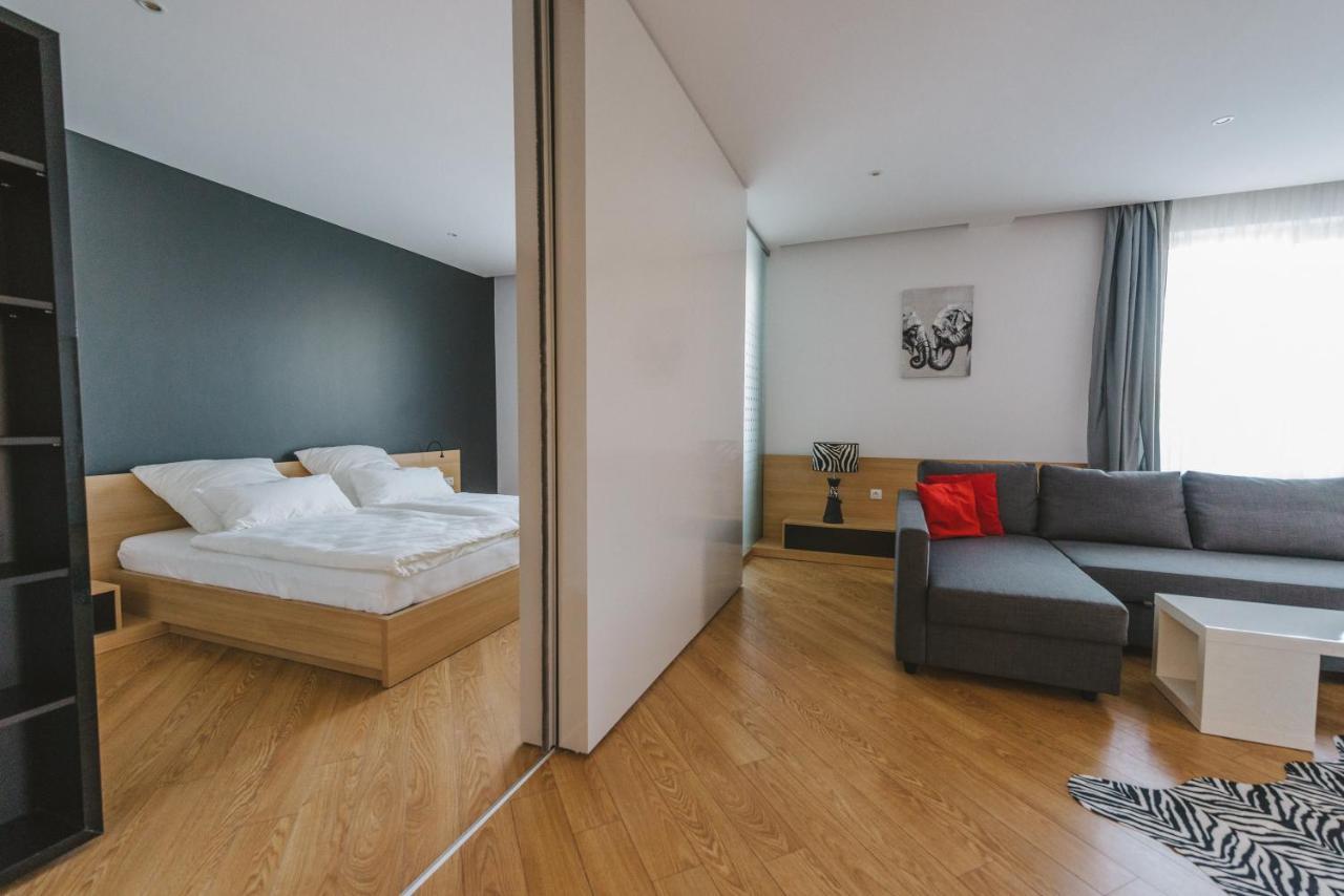 Aparthotel Panoramis Residence Oradea Exteriör bild