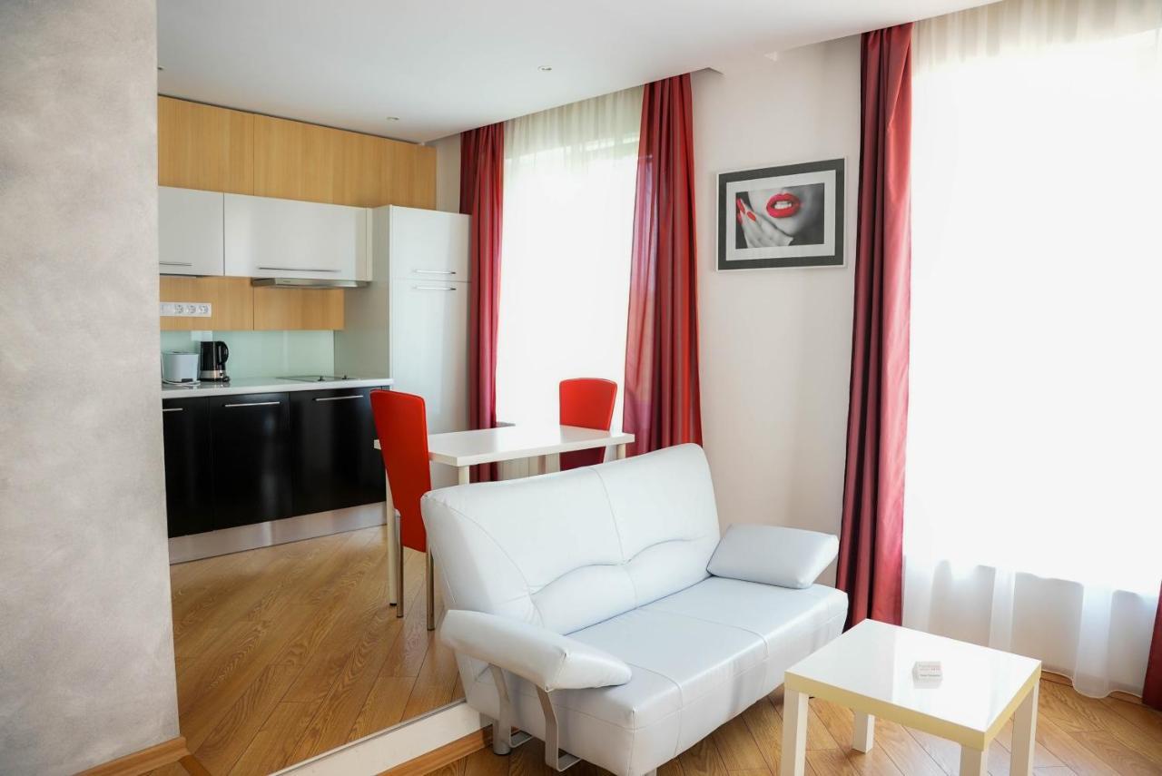Aparthotel Panoramis Residence Oradea Exteriör bild