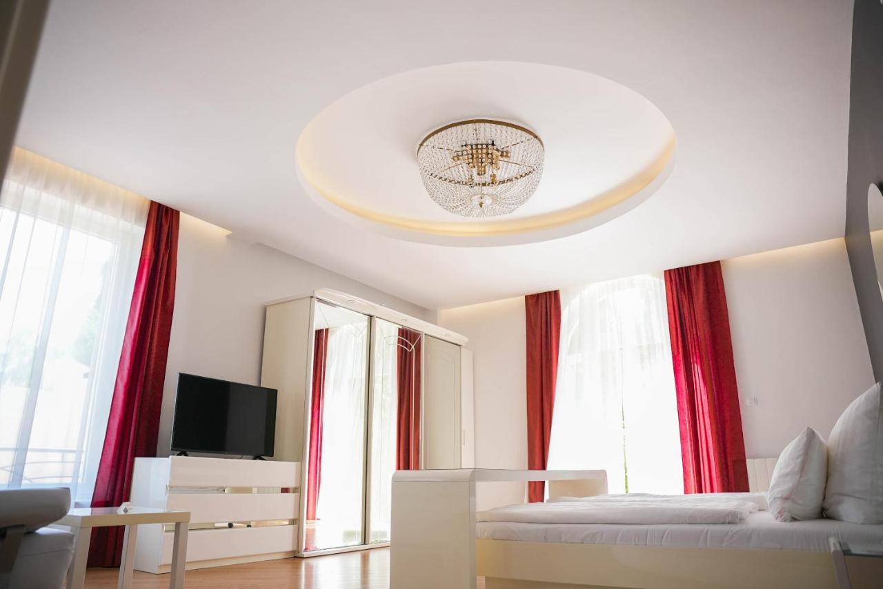 Aparthotel Panoramis Residence Oradea Exteriör bild