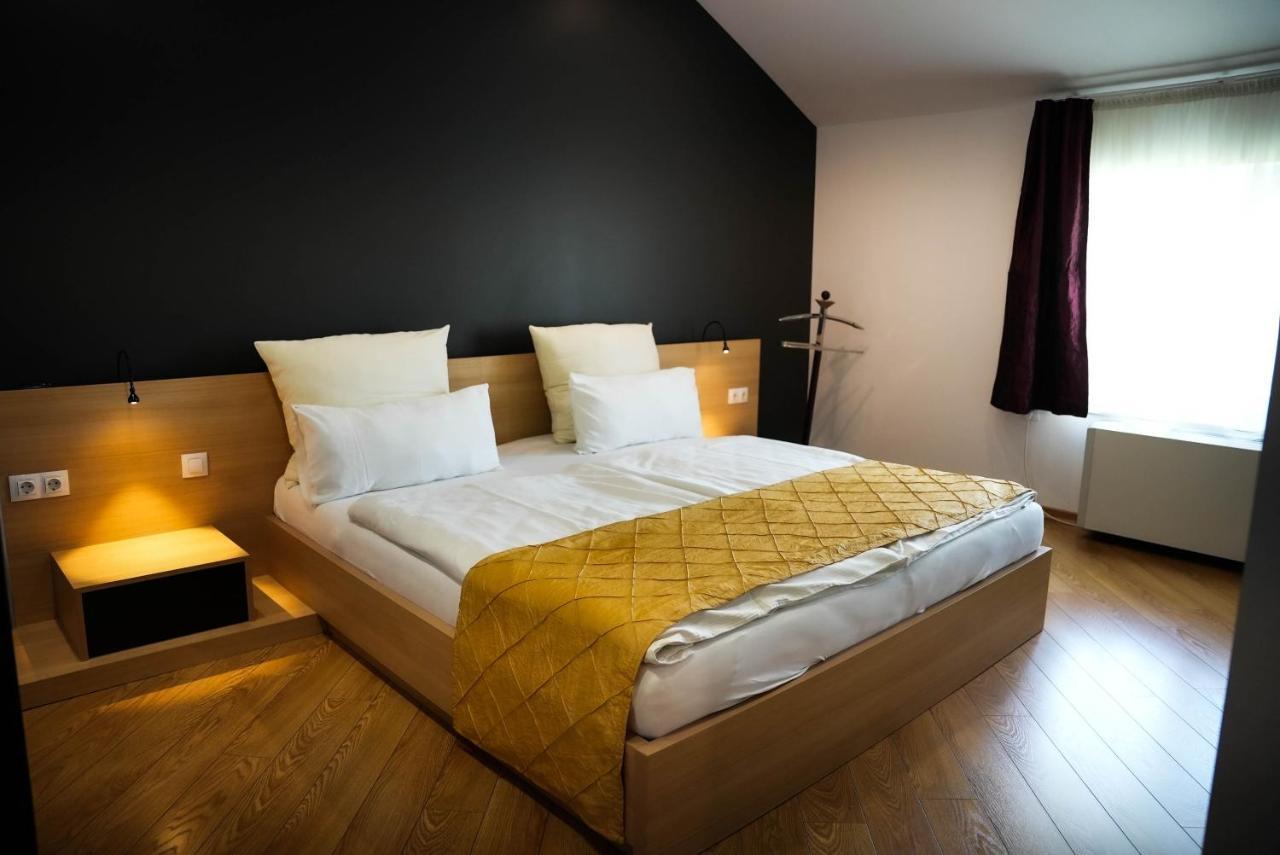 Aparthotel Panoramis Residence Oradea Exteriör bild