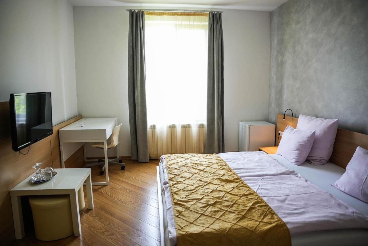 Aparthotel Panoramis Residence Oradea Exteriör bild