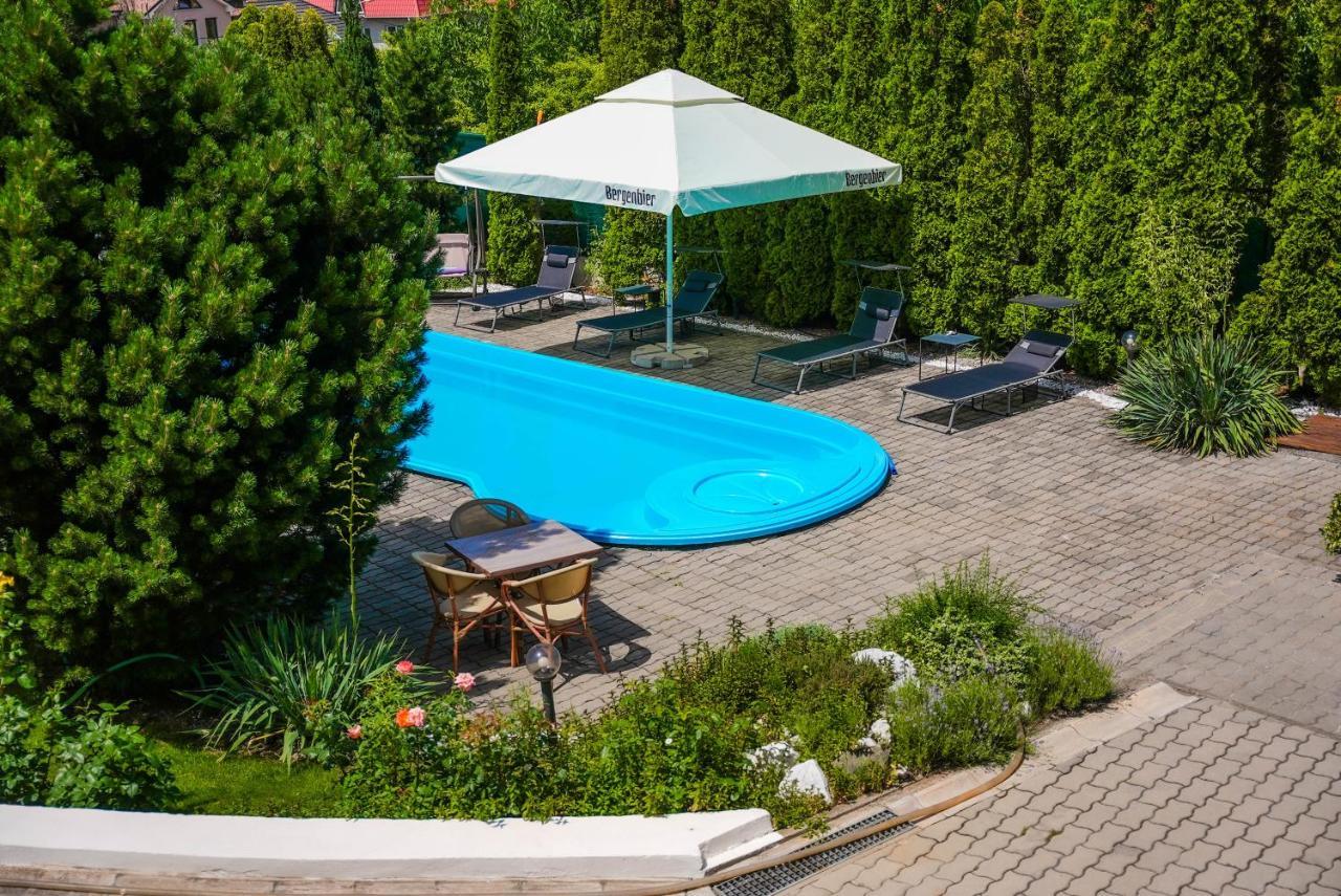 Aparthotel Panoramis Residence Oradea Exteriör bild