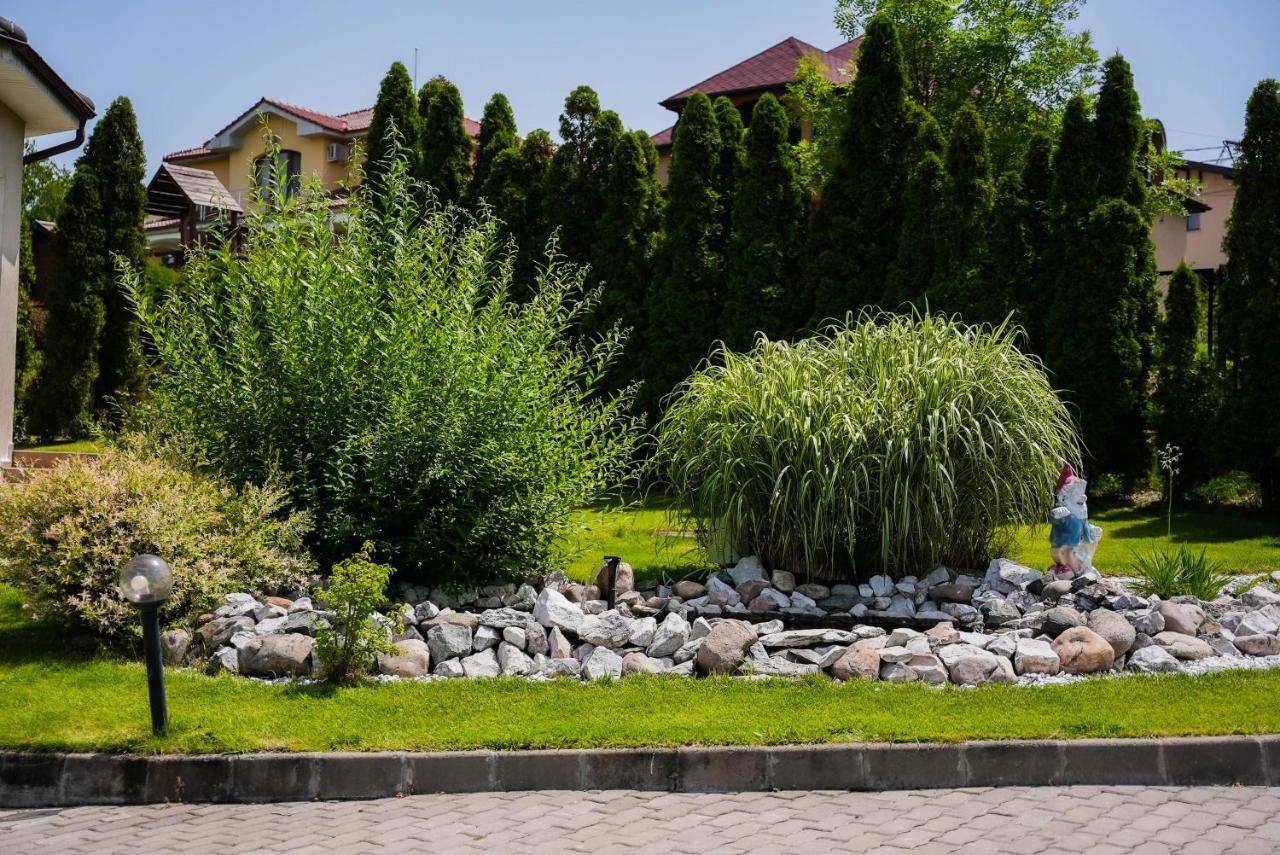 Aparthotel Panoramis Residence Oradea Exteriör bild