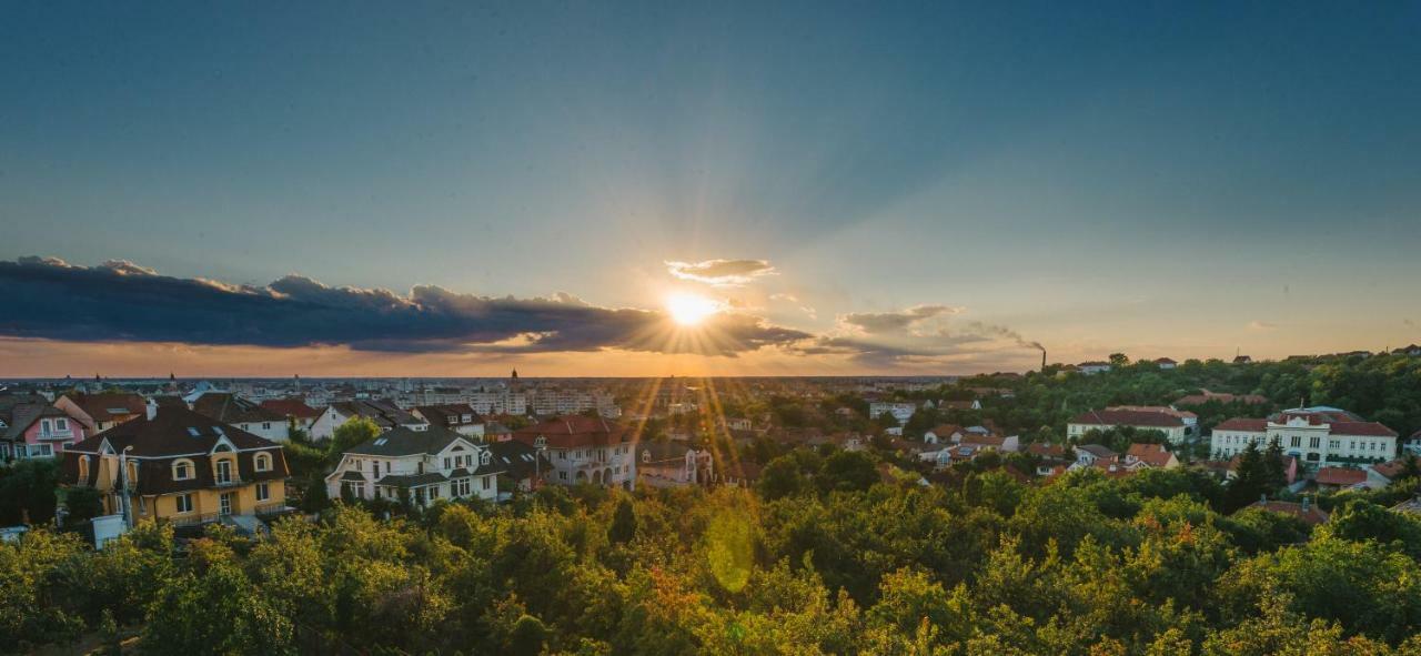 Aparthotel Panoramis Residence Oradea Exteriör bild
